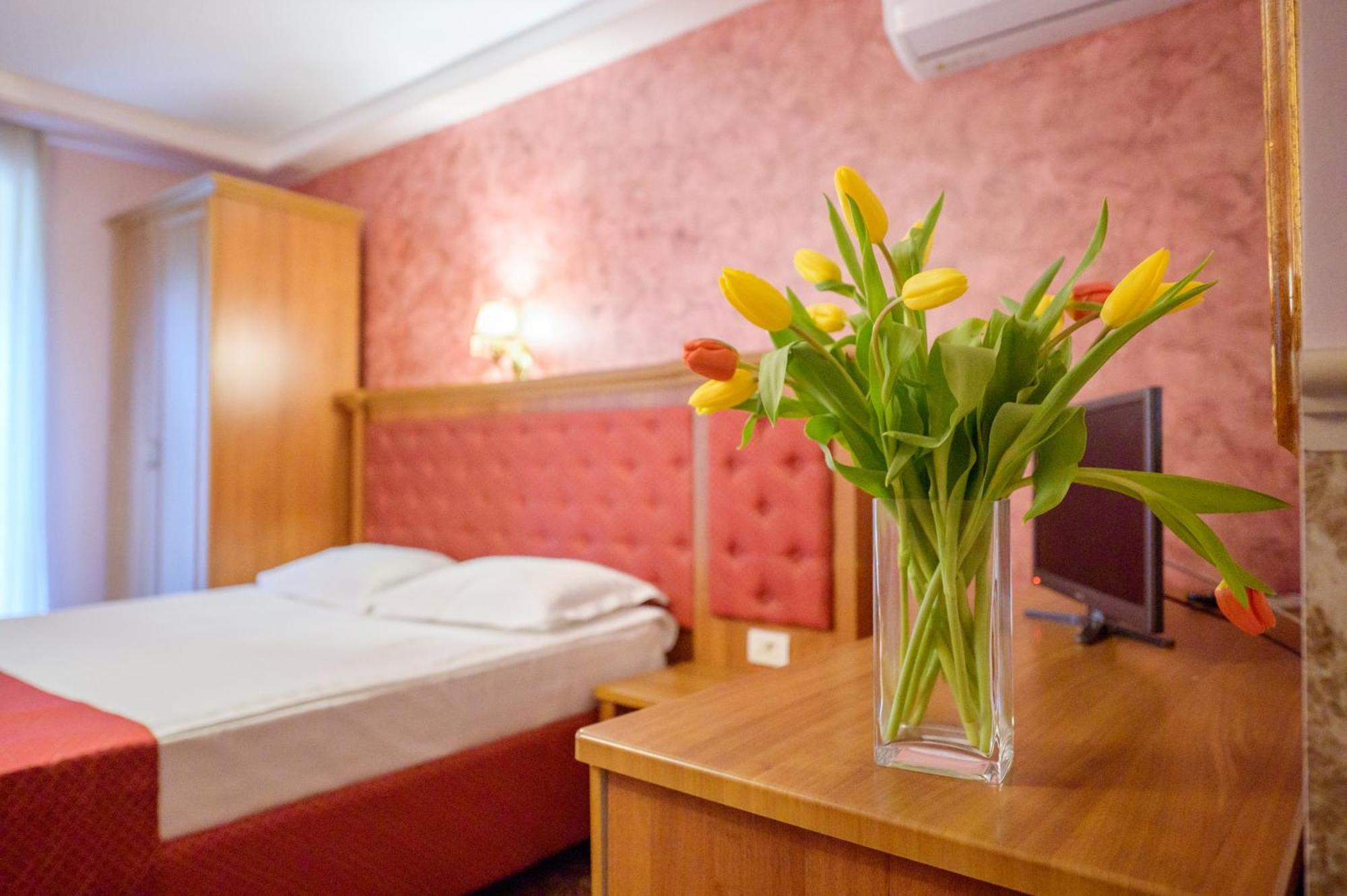Hotel Iris-Mimoza Jupiter Exteriér fotografie
